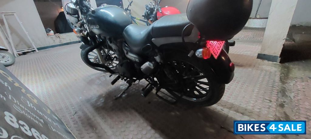 Black Royal Enfield Thunderbird 350