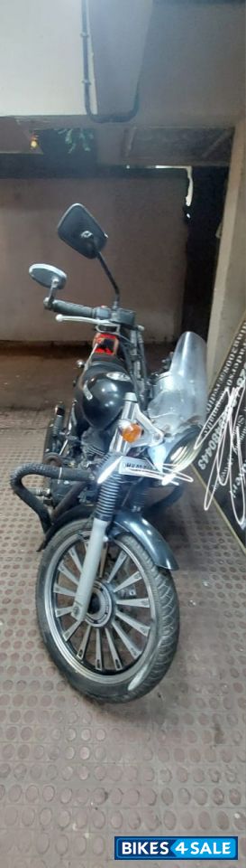 Black Royal Enfield Thunderbird 350