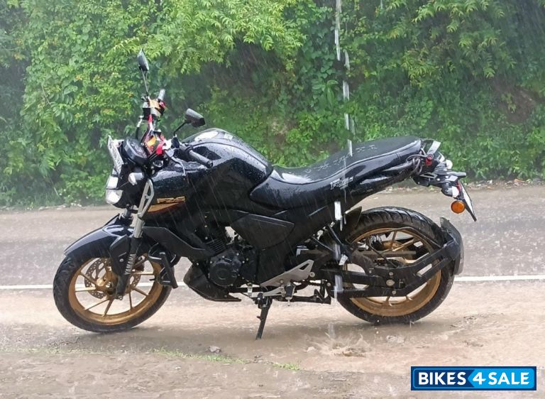 Black Yamaha FZ-S FI V3 2022