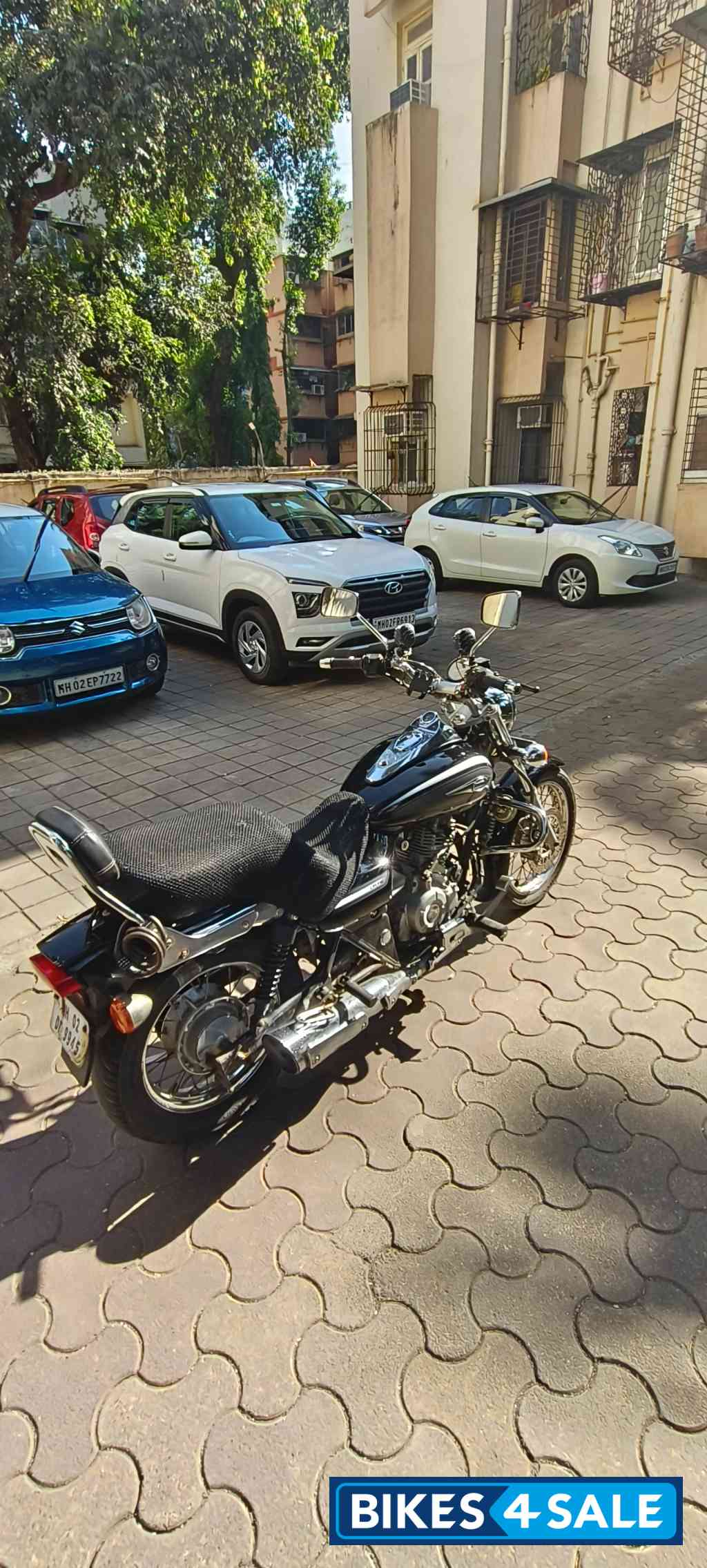 Bajaj Avenger 220 DTS-i