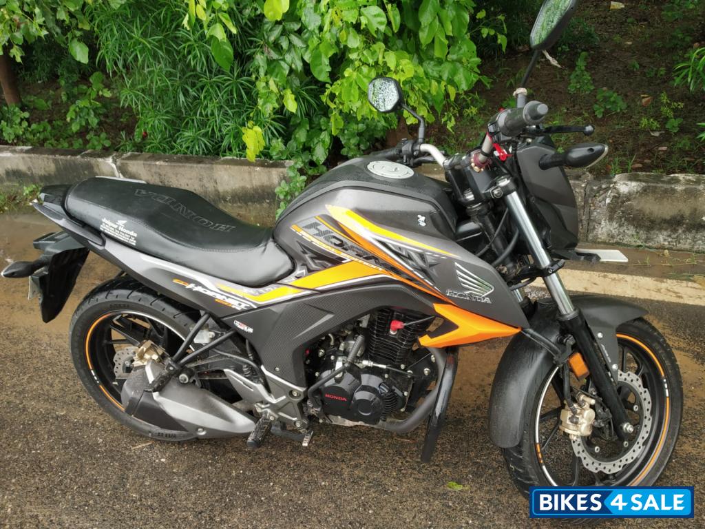 Honda CB Hornet 160R ABS