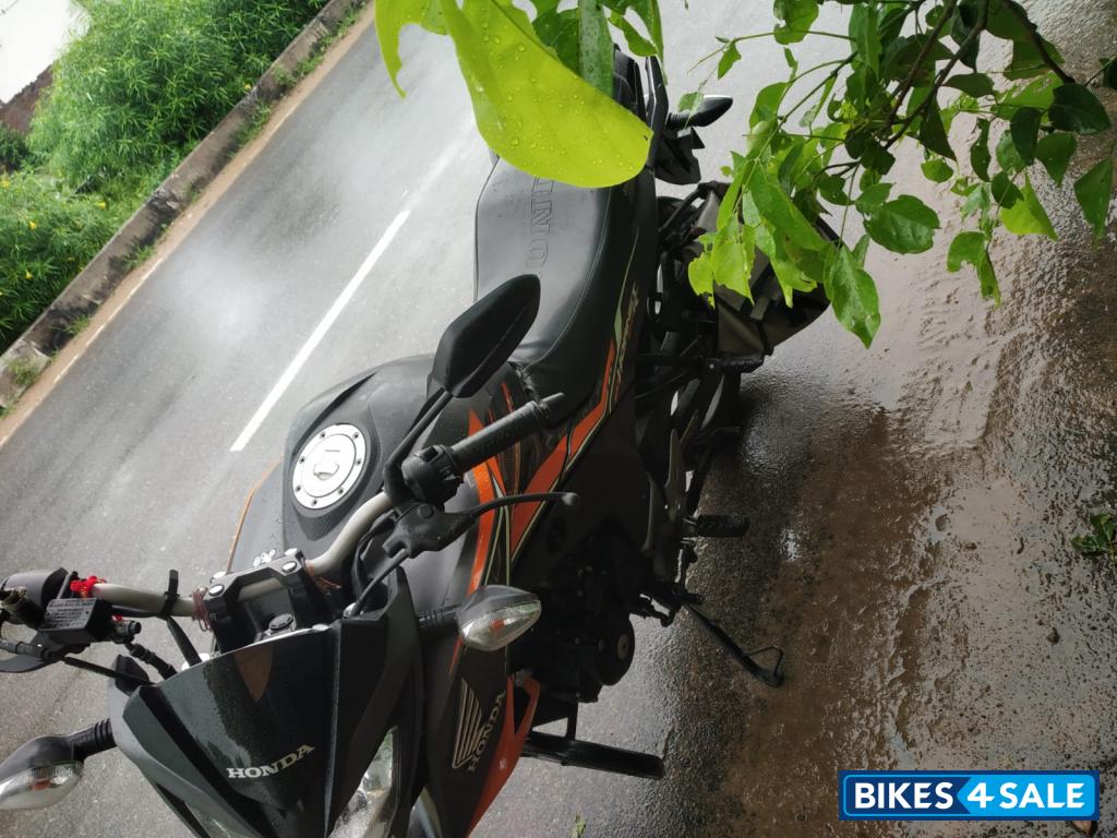 Honda CB Hornet 160R ABS