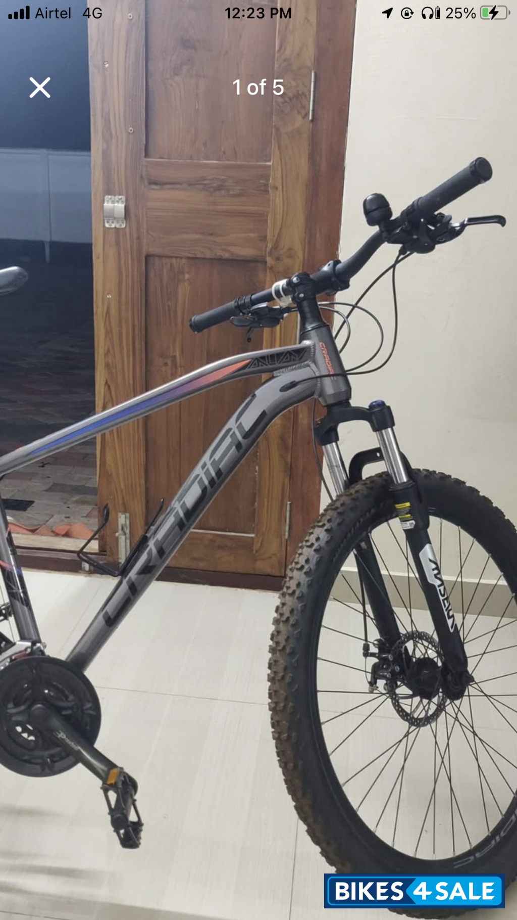 Grey Bicycle  Cradiac XC900