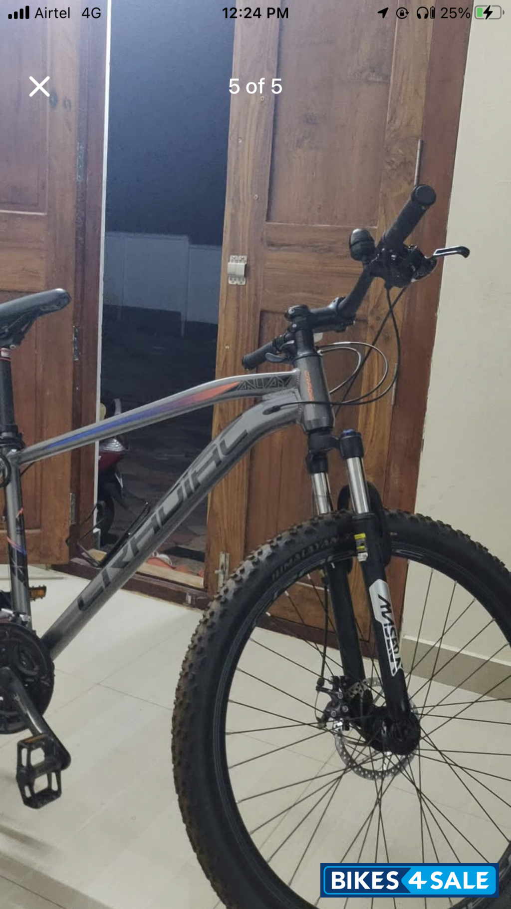 Grey Bicycle  Cradiac XC900