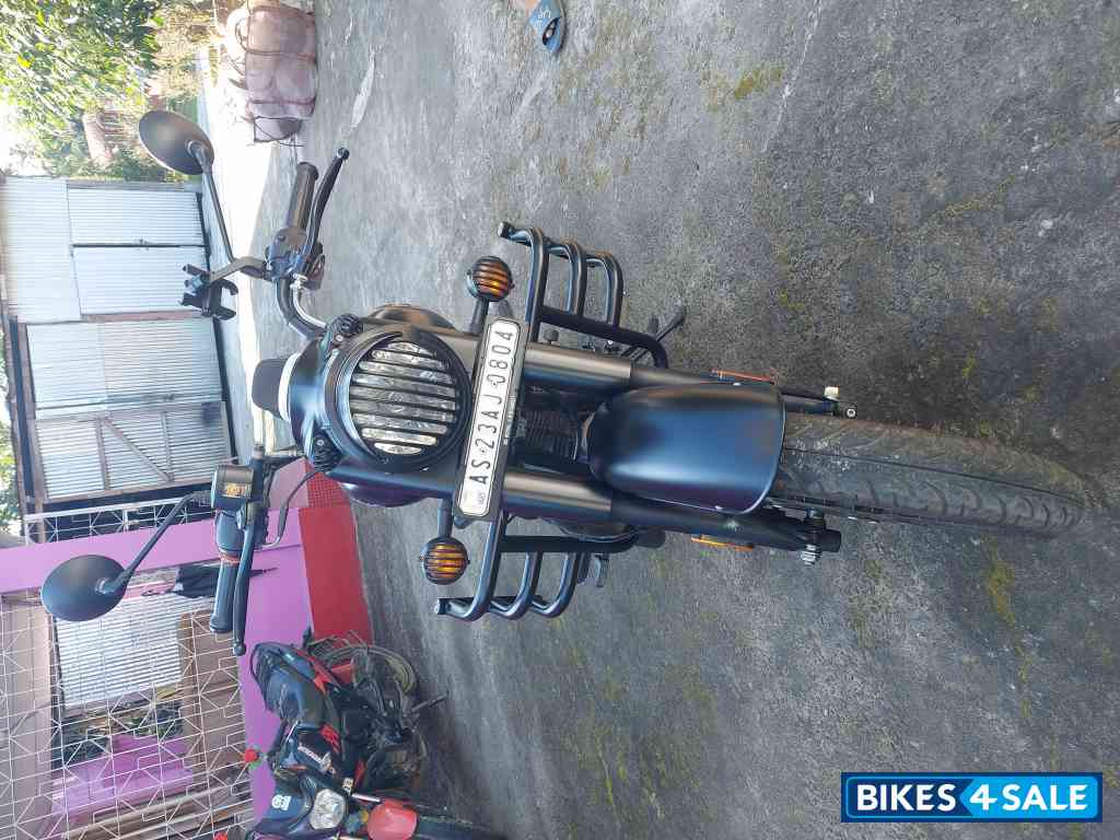 Royal Enfield Classic Stealth Black