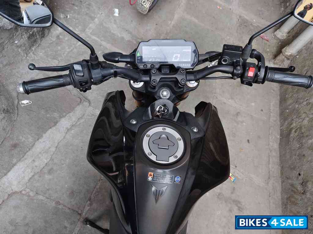 Metallic Black Yamaha MT-15 Ver 2.0