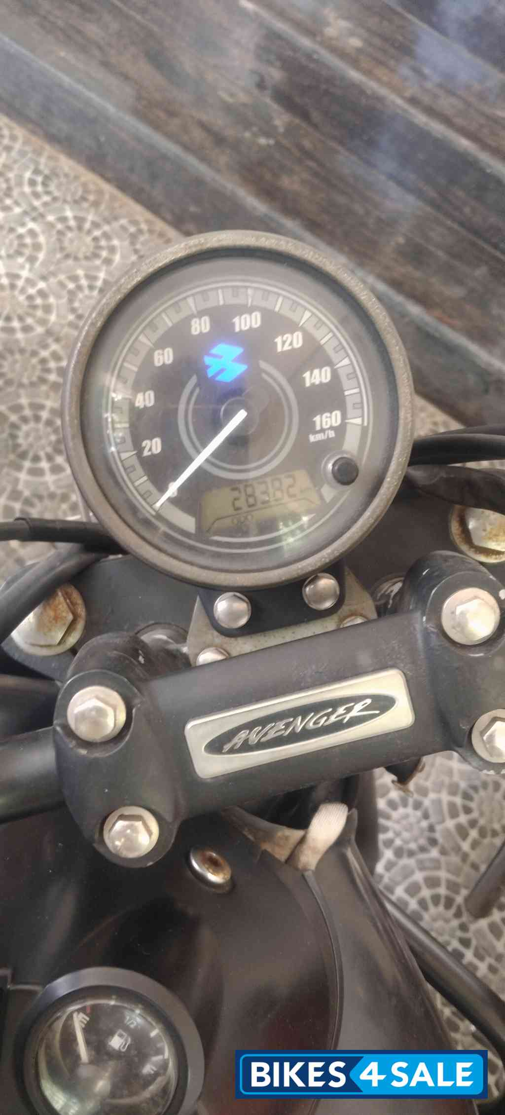 Bajaj Avenger Street 220