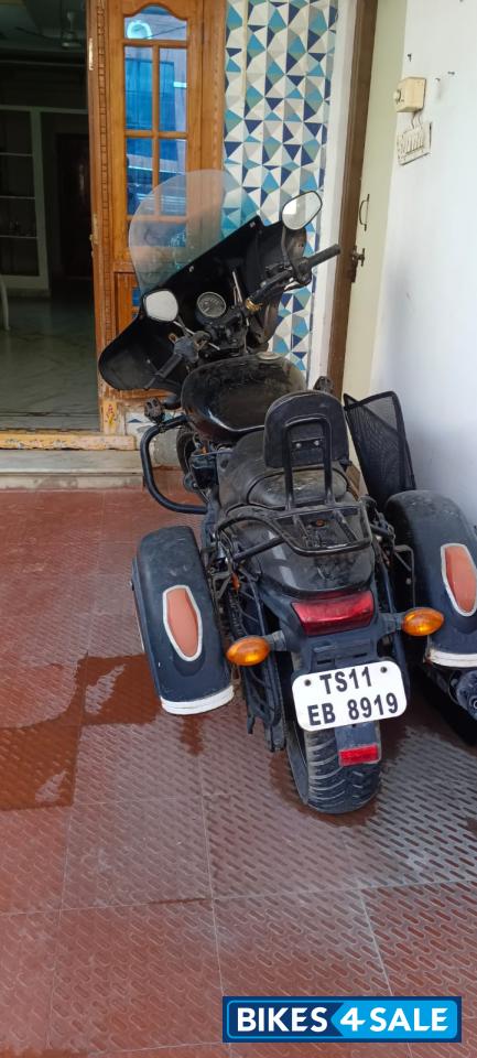 Black Harley Davidson Street 750