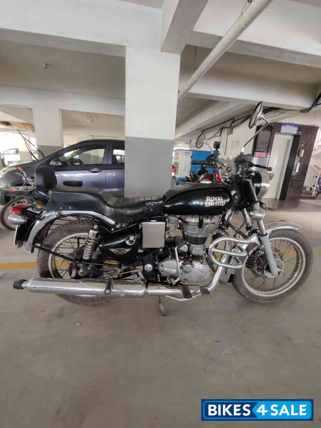 Black Royal Enfield Bullet Electra