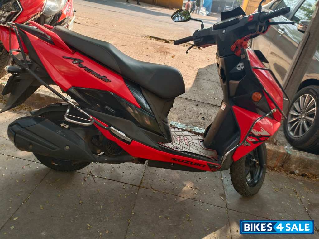Suzuki Avenis 125 Ride Connect Edition