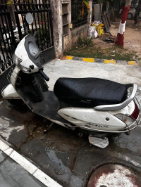 White Honda Activa 6G Dlx