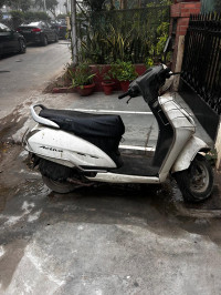 White Honda Activa 6G Dlx
