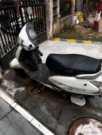 White Honda Activa 6G Dlx