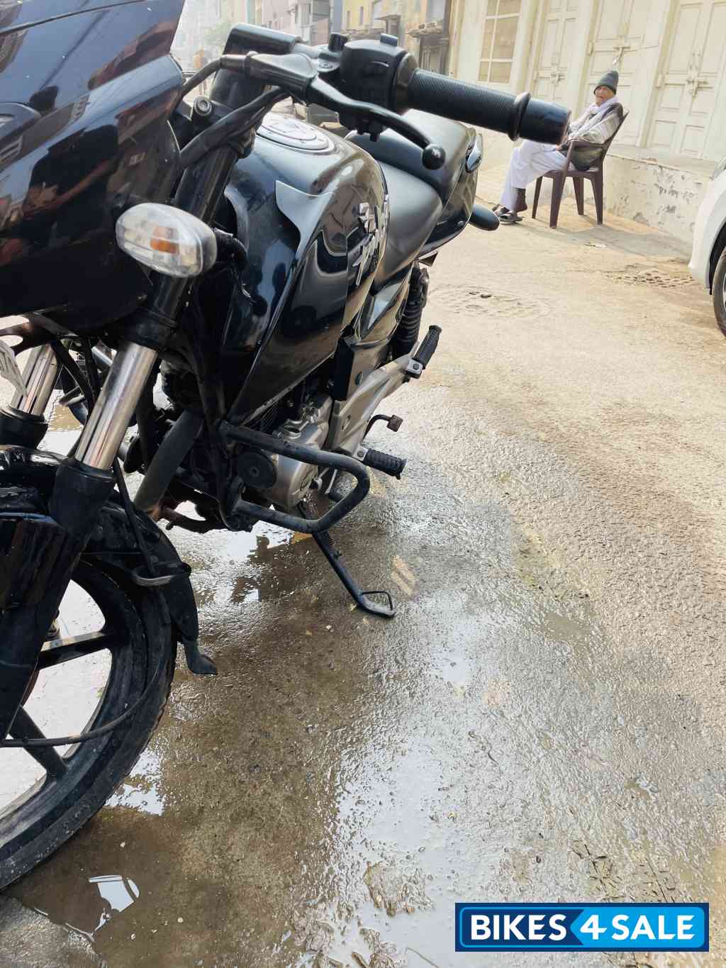 Bajaj Pulsar 180