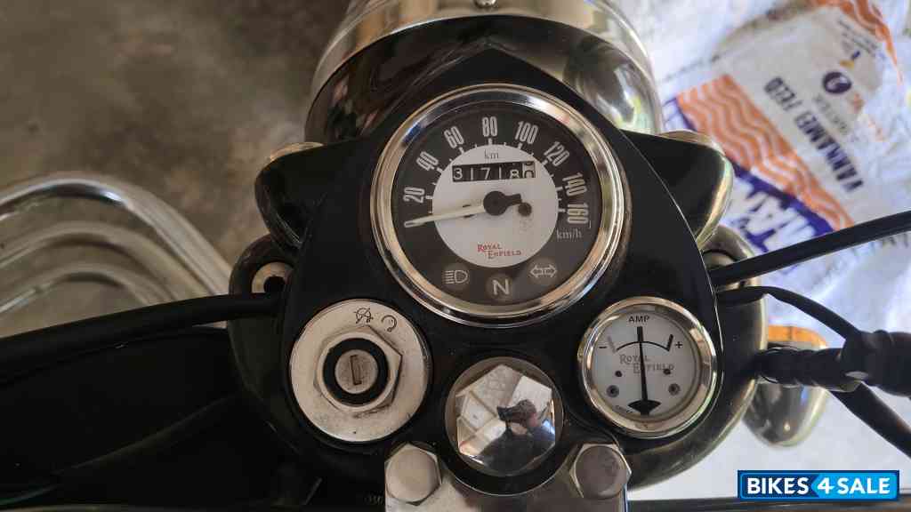 Black Royal Enfield Classic 350