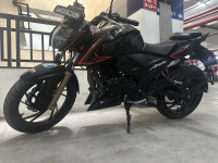 Black TVS Apache RTR 200 4V 2022