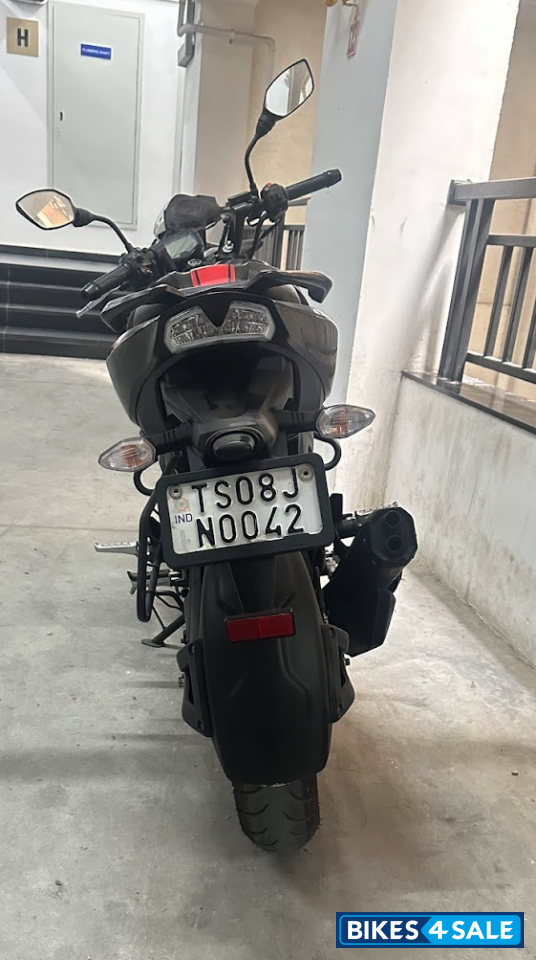 Black TVS Apache RTR 200 4V 2022 Black TVS Apache RTR 200 4V 2022