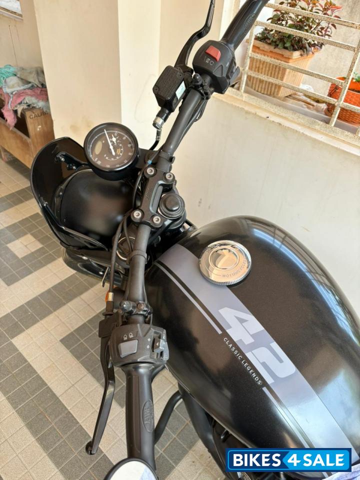 Jawa 42 Dual Channel ABS Cosmic Carbon