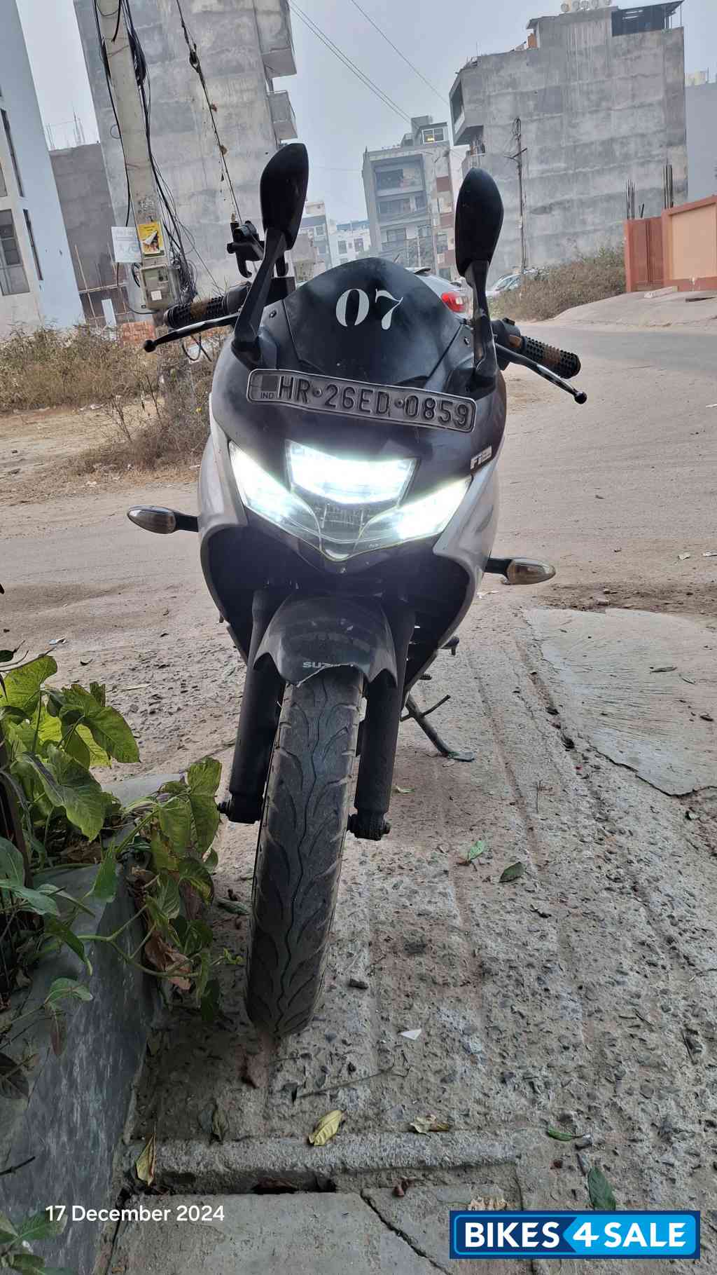 Silver Suzuki Gixxer SF BS6