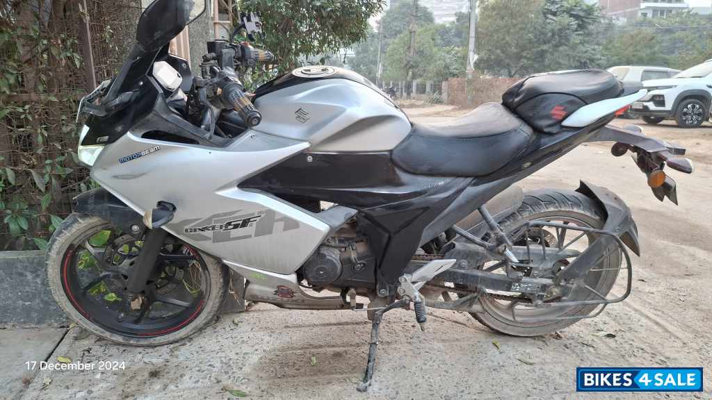 Silver Suzuki Gixxer SF BS6