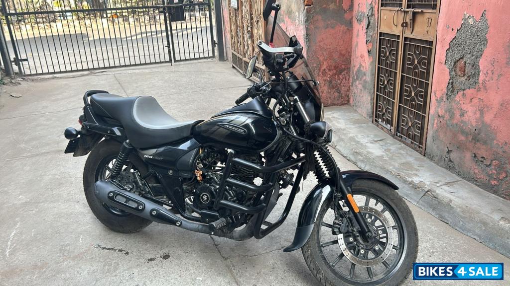 Bajaj Avenger Street 160