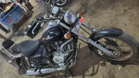 Black Bajaj Avenger 220 DTS-i