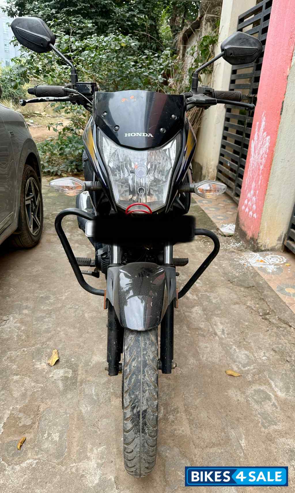 Black Honda CB Unicorn 160