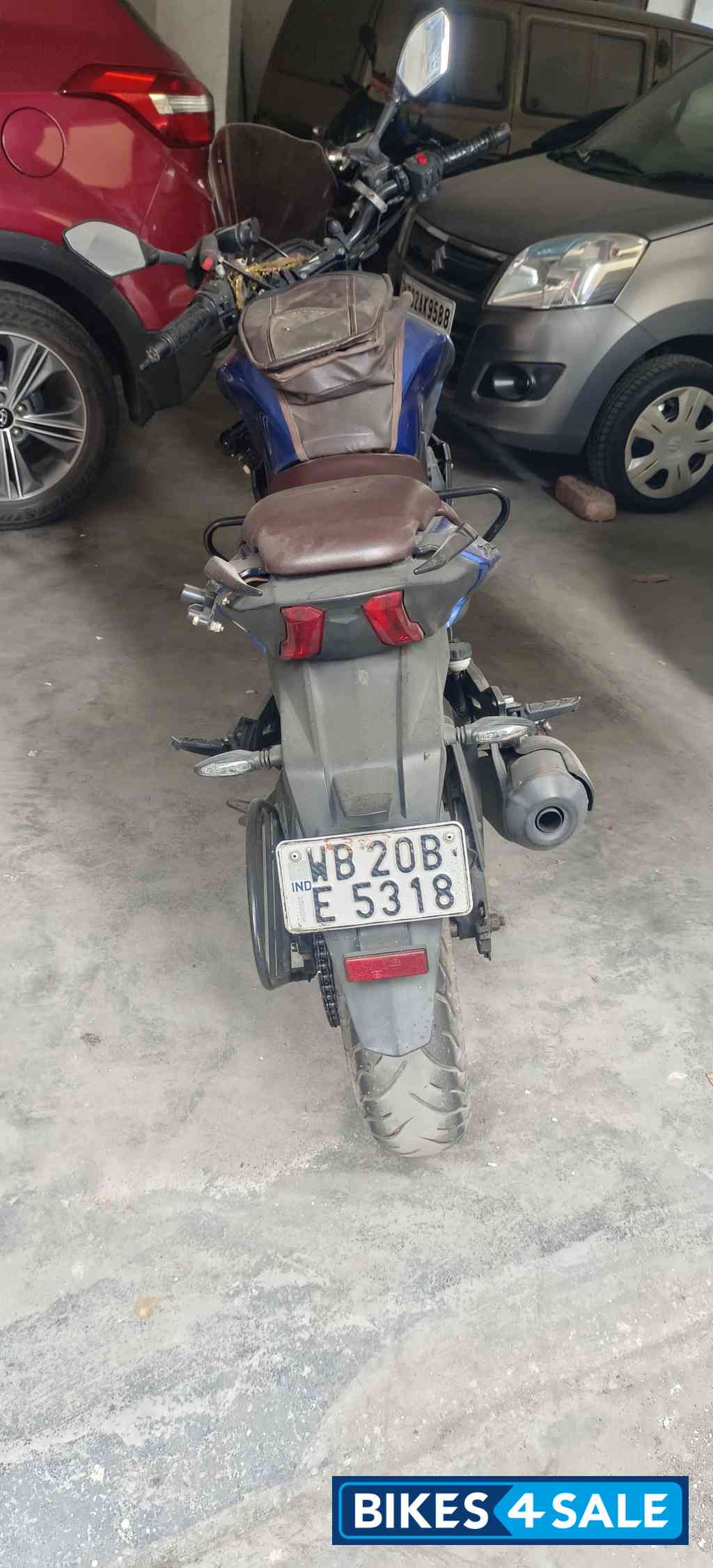 Blue Bajaj Dominar 400 Disc