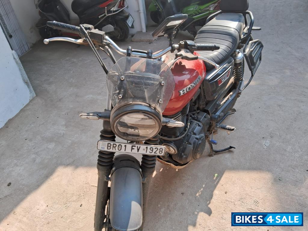 Red Honda CB350RS