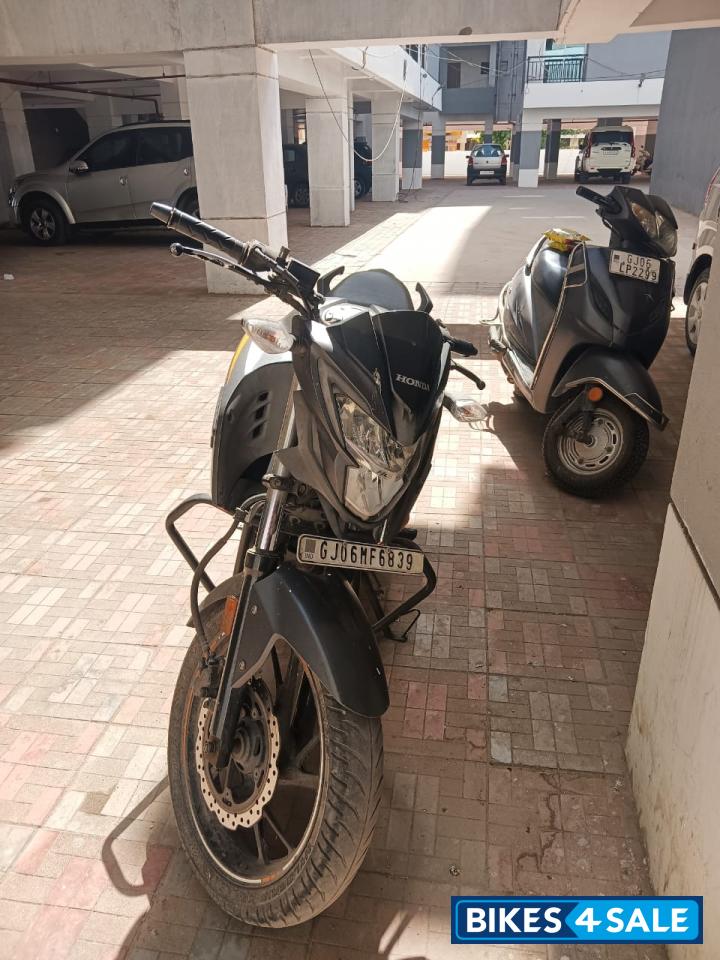 Honda CB Hornet 160R