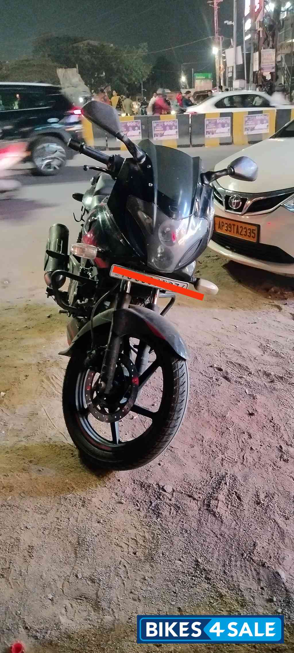 Bajaj Pulsar 220F