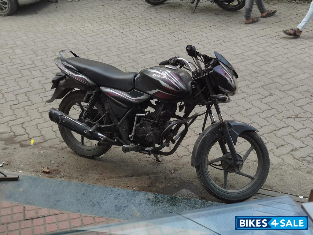 Blue But Sticker Was Red Bajaj Discover 100 DTS-Si