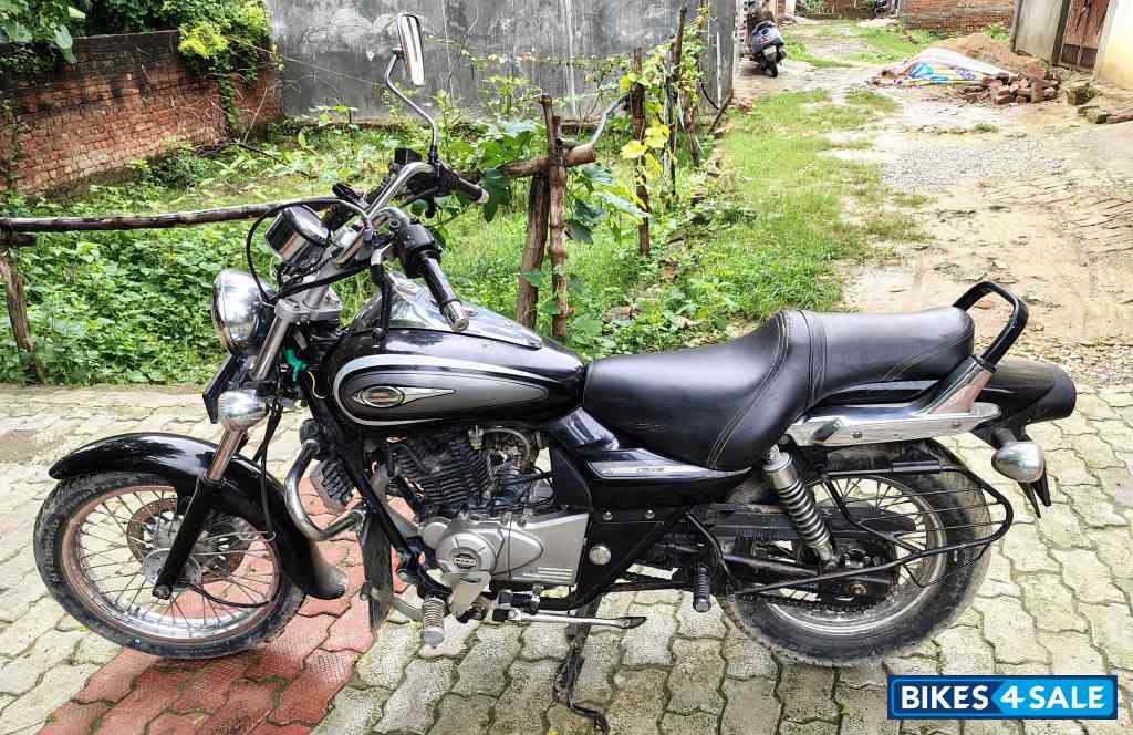Bajaj Avenger Cruise 220