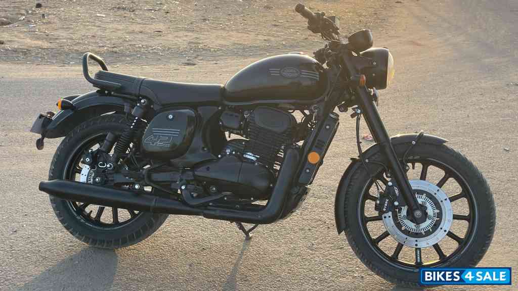 Black Jawa 42 Dual Channel ABS AllStar Black