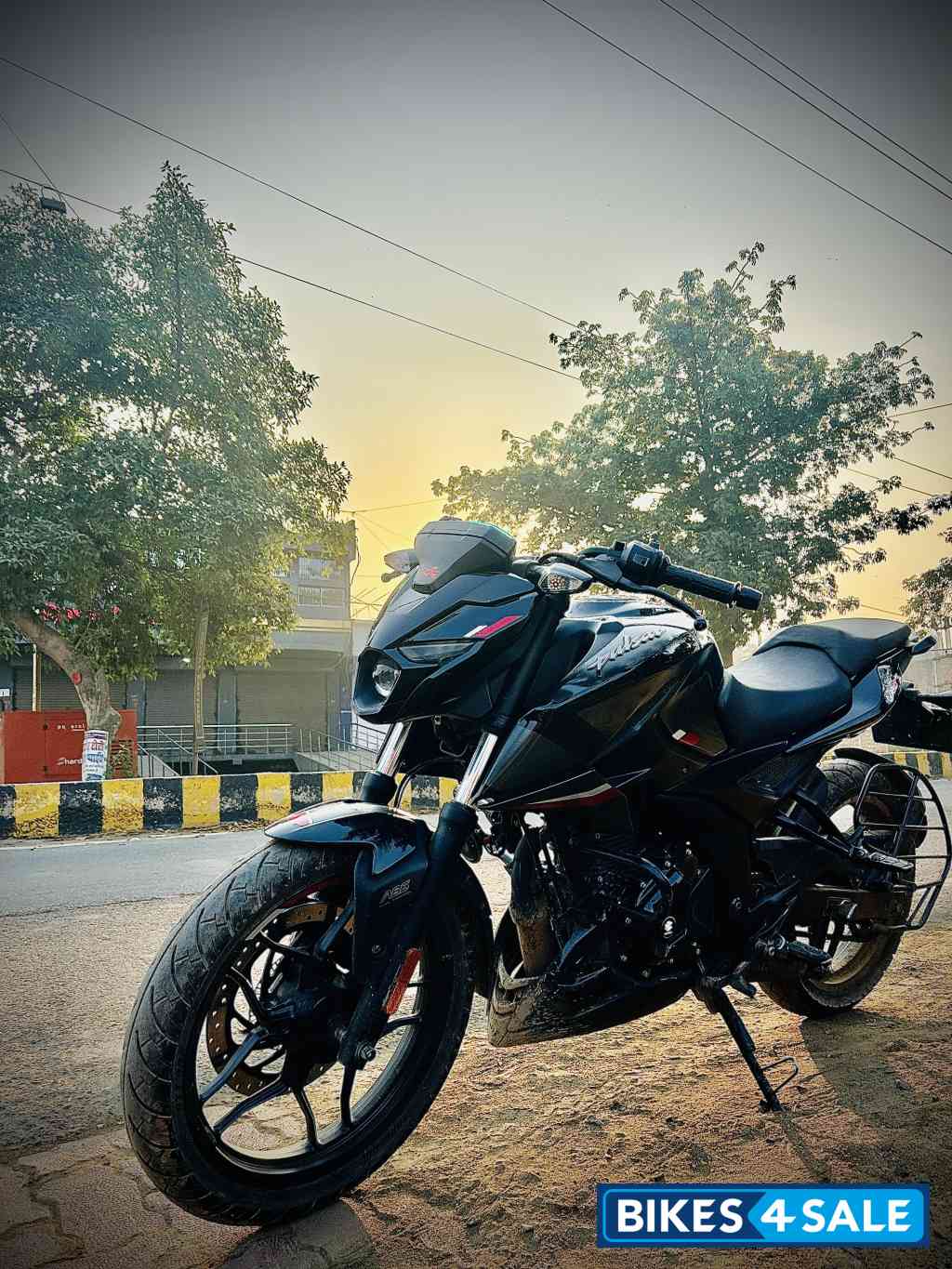 Bajaj Pulsar N160