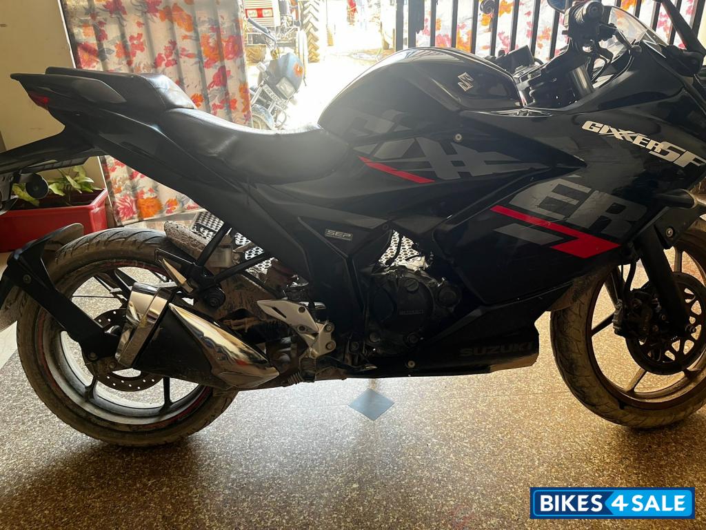 Suzuki Gixxer SF