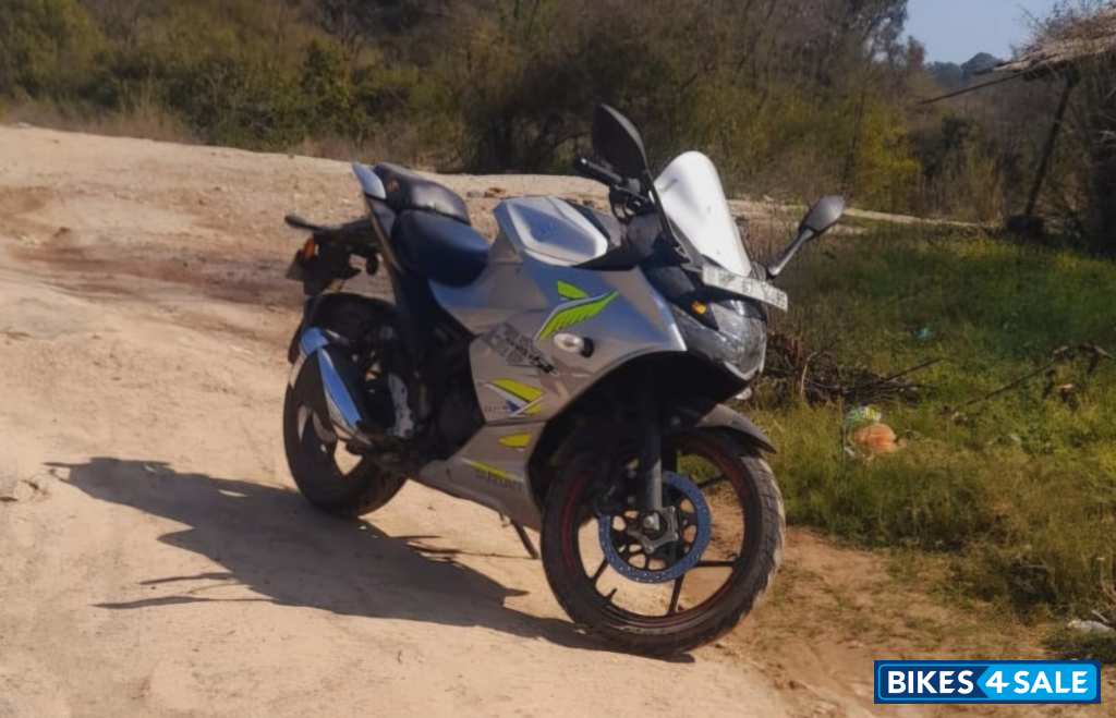 Suzuki Gixxer SF BS6 Suzuki Gixxer SF BS6