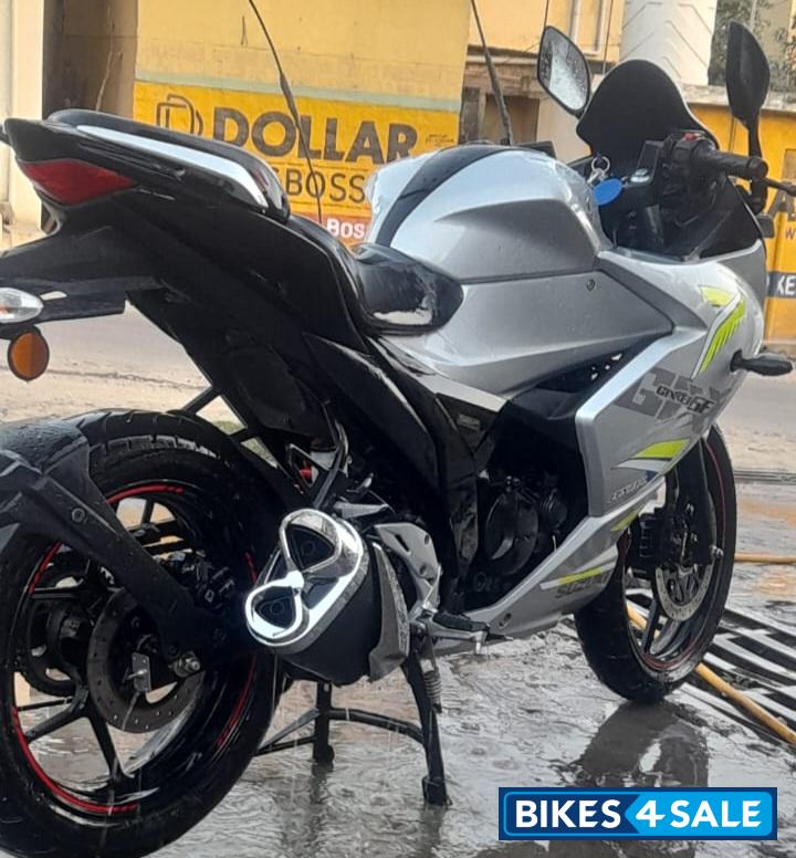 Suzuki Gixxer SF BS6 Suzuki Gixxer SF BS6