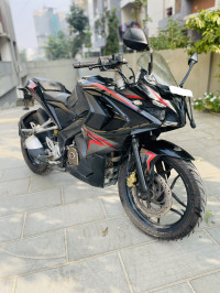 Bajaj Pulsar RS 200