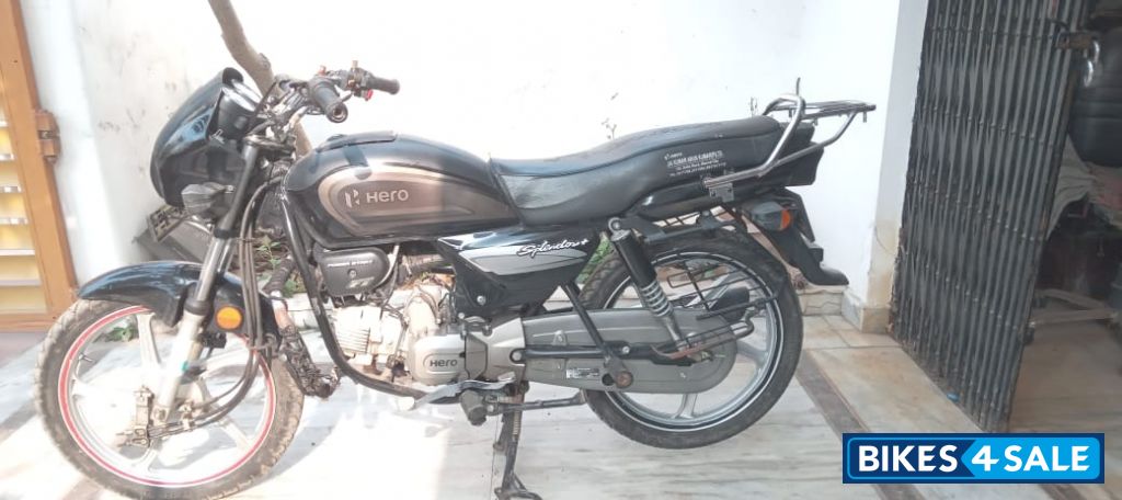 Grey Black Hero Splendor Plus