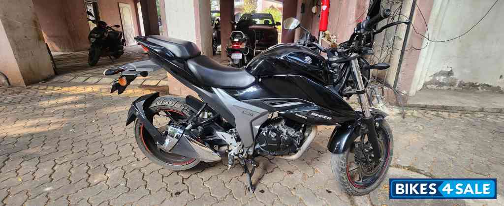 Suzuki Gixxer ABS