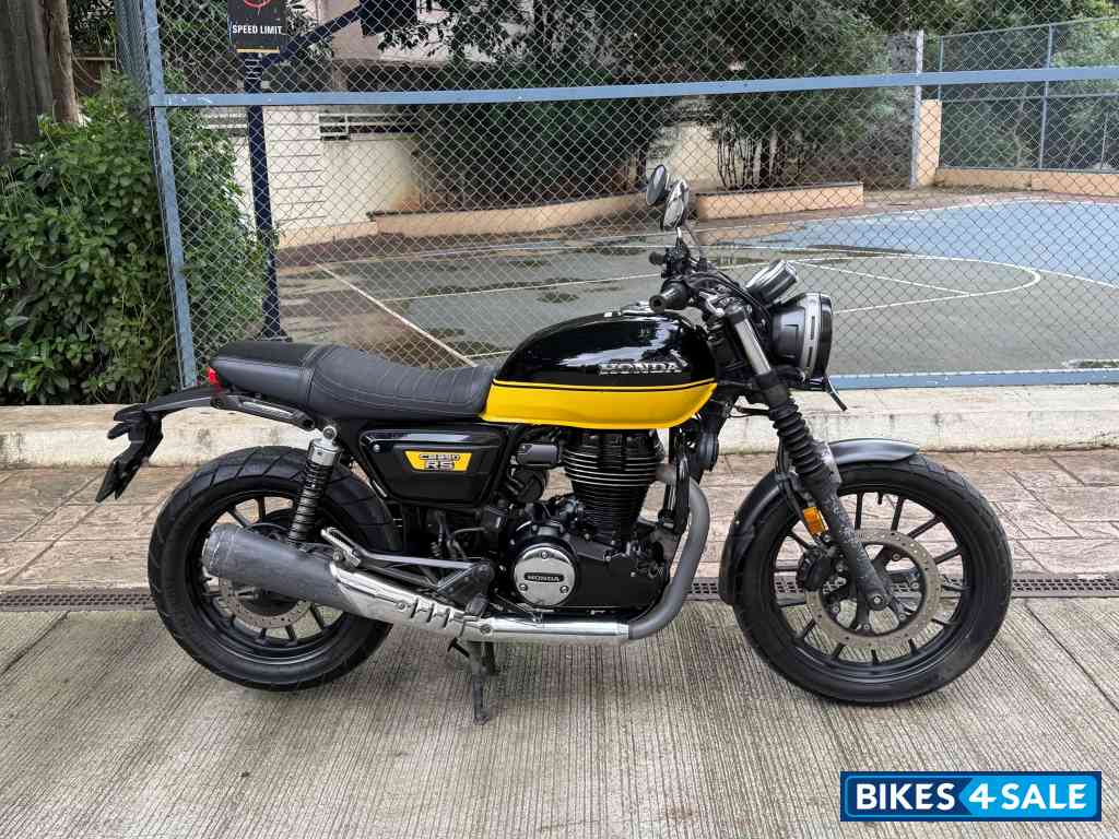 Black And Yellow Honda CB350RS