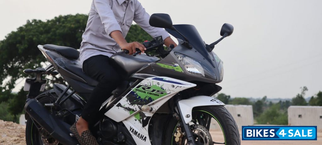 Yamaha YZF R15 V2 Yamaha YZF R15 V2