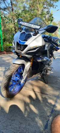 Yamaha R15M