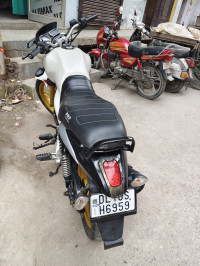Pearl White Bajaj V15