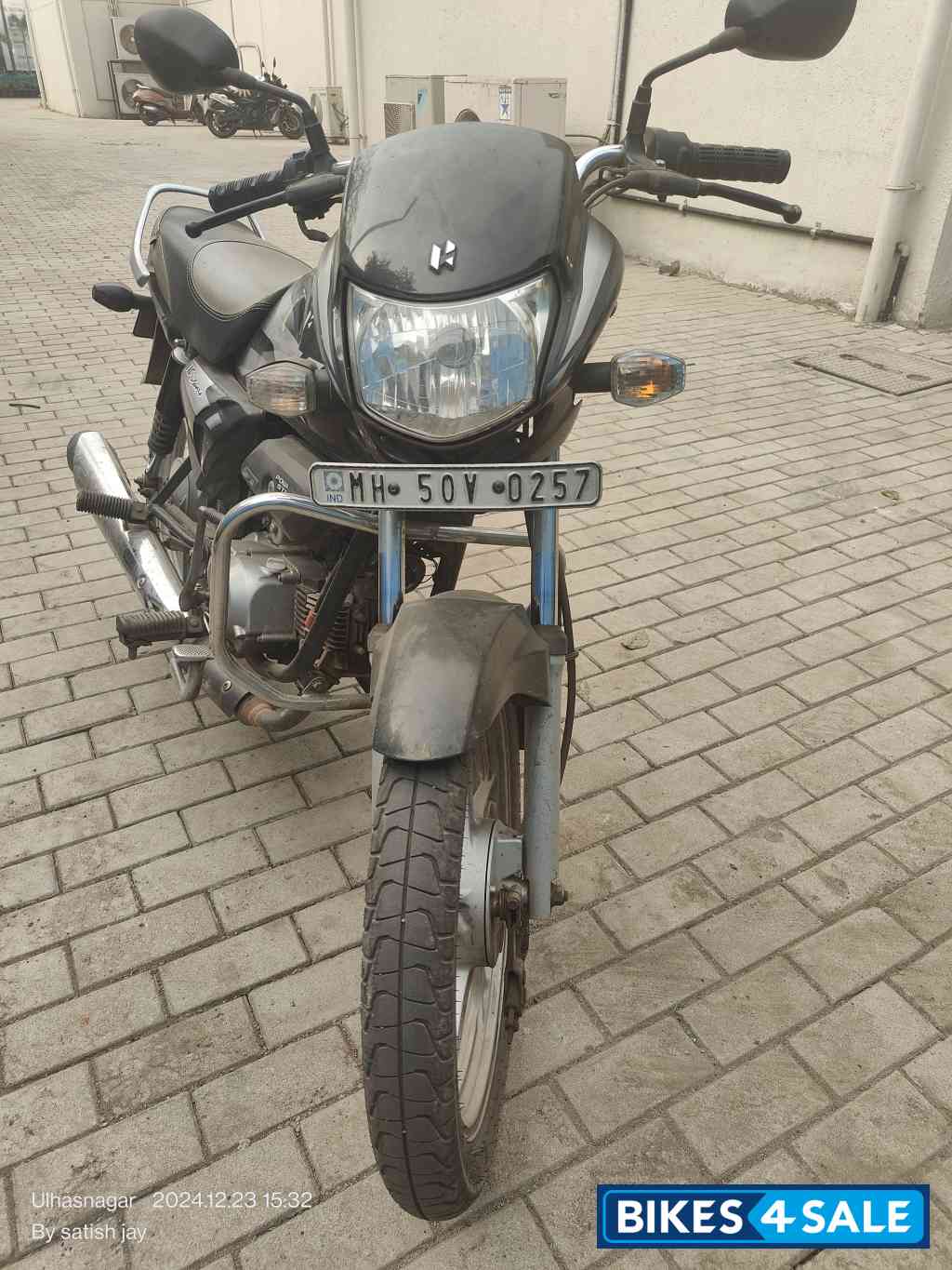 Grey Black Hero HF Deluxe BS6