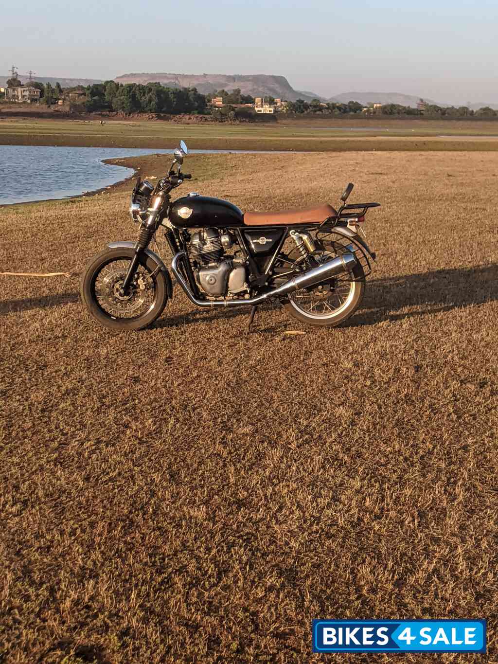 Black Royal Enfield Interceptor 650 Twin