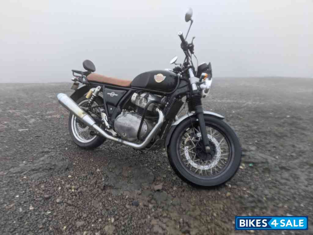 Black Royal Enfield Interceptor 650 Twin