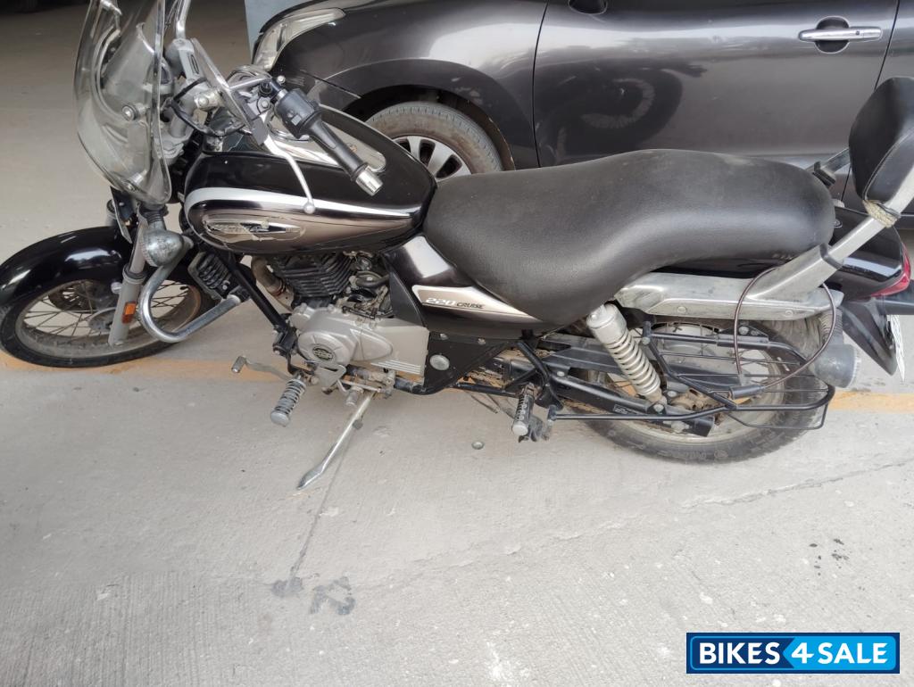 Black Bajaj Avenger Cruise 220 BS6 Black Bajaj Avenger Cruise 220 BS6
