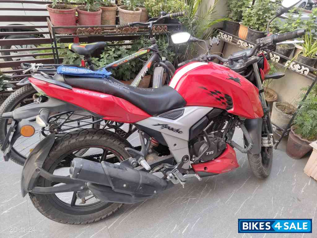 Racing Red TVS Apache RTR 160 4V